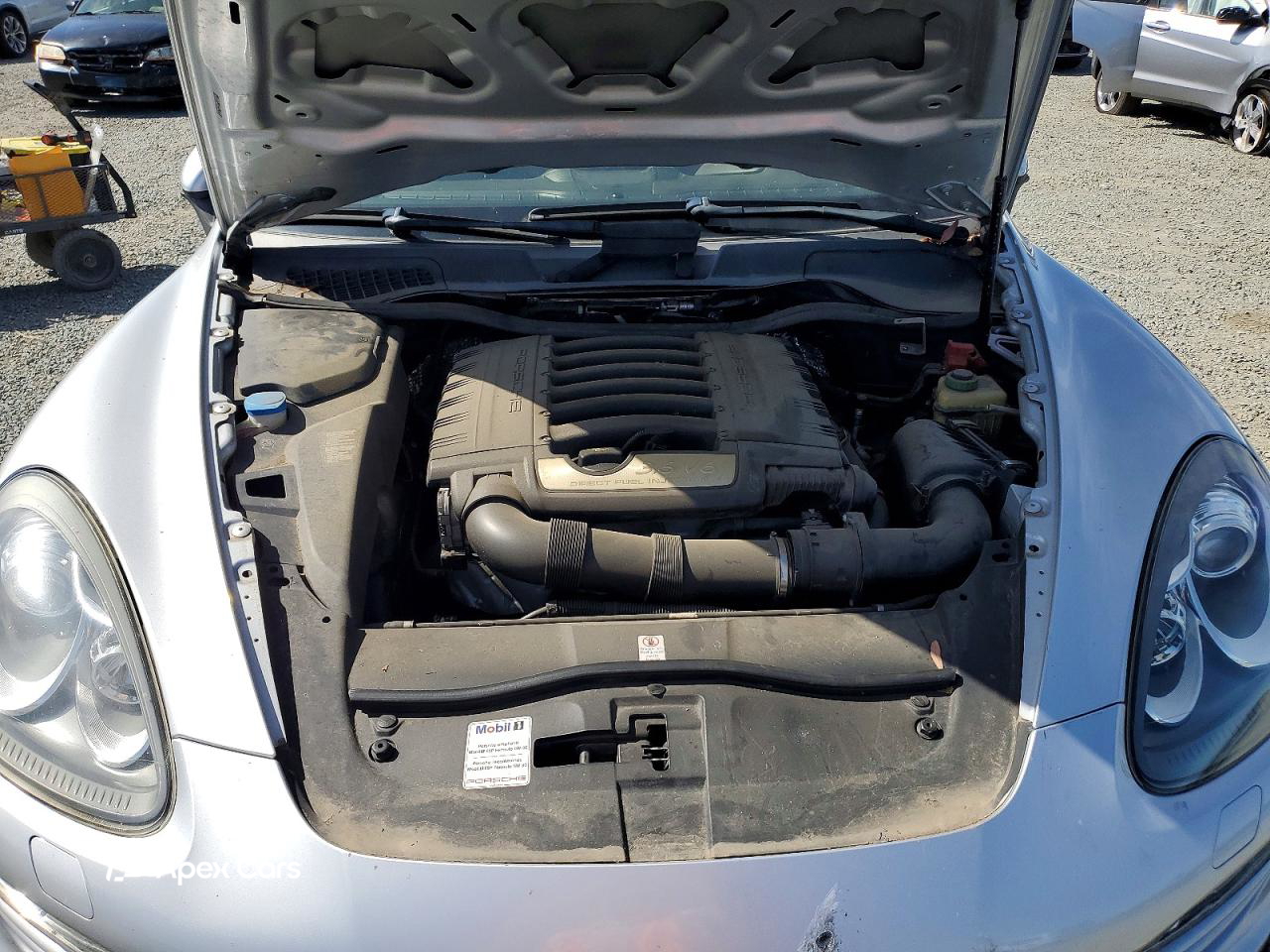 Porsche Cayenne 2011
