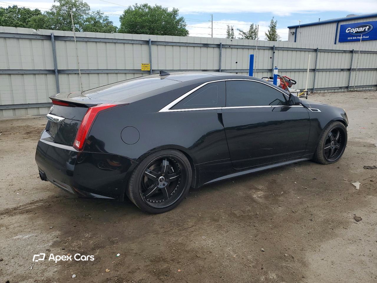 Cadillac CTS 2011