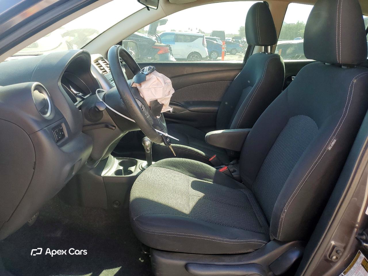 Nissan Versa 2015