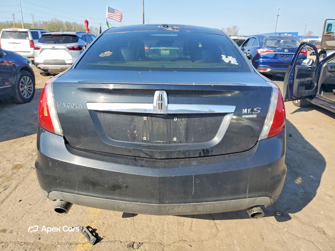 Lincoln MKS 2011