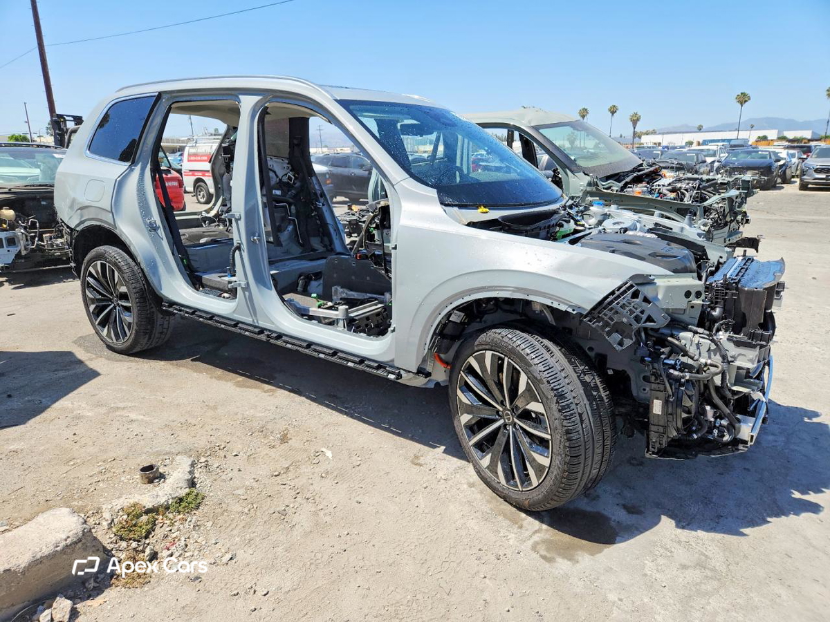 Volvo XC90 2025