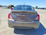 Nissan Versa 2015