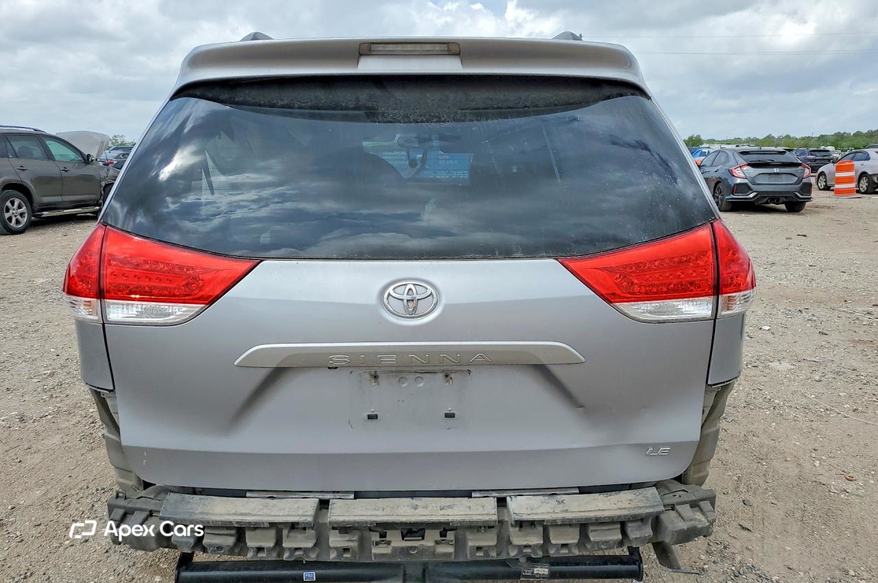 Toyota Sienna 2012
