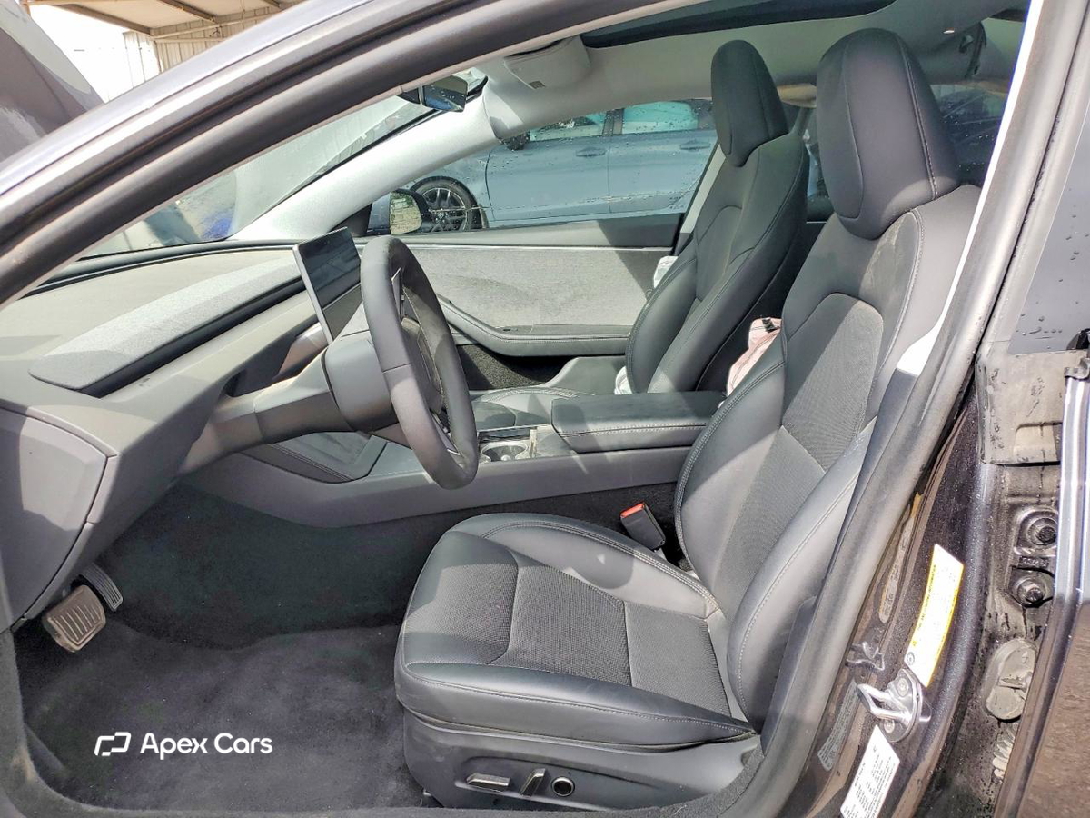 Tesla Model 3 2025