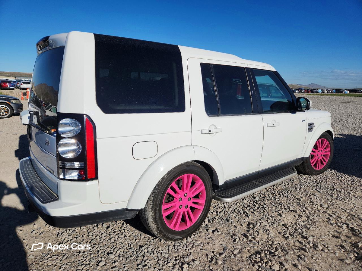 Land Rover LR4 2016