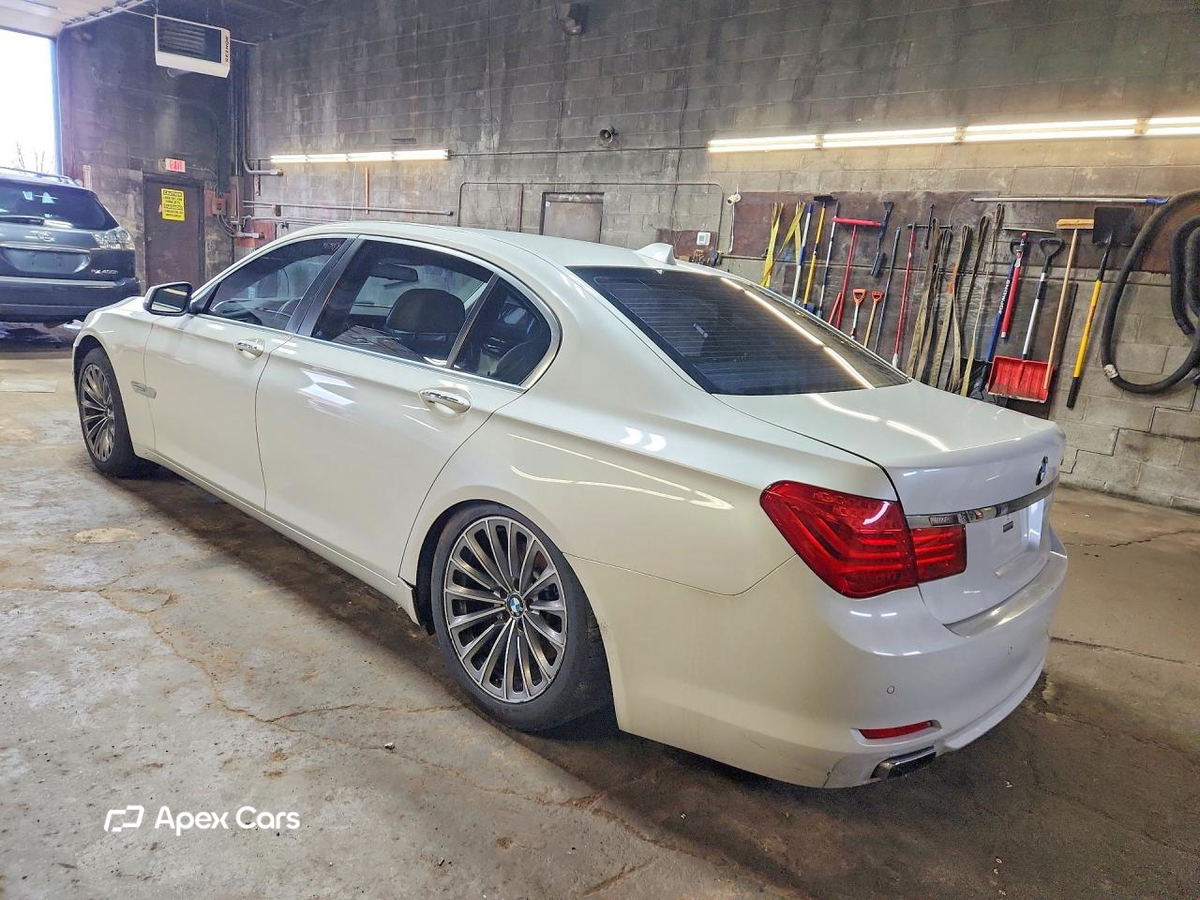 BMW Series 7 2011