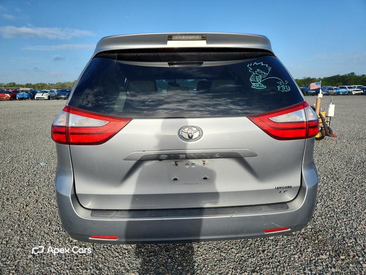 Toyota Sienna 2015