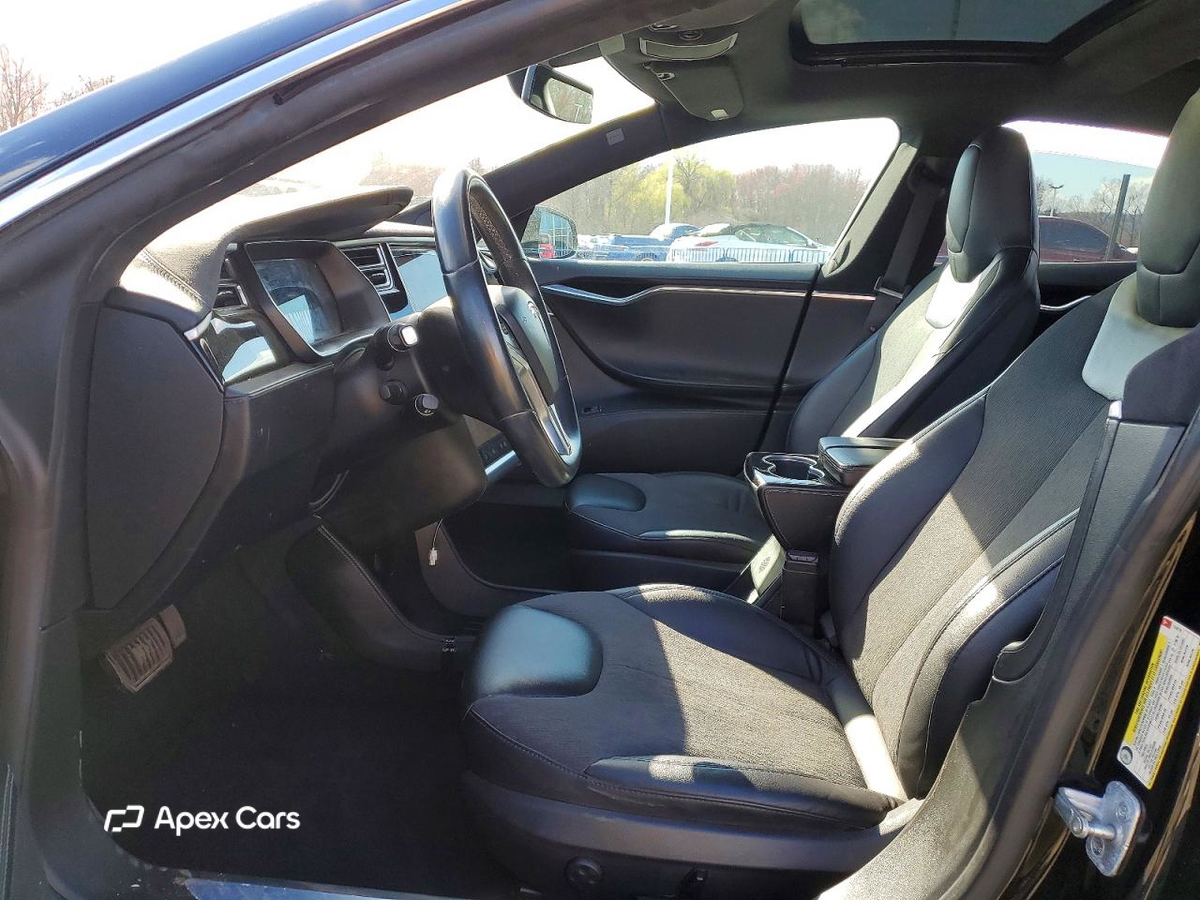 Tesla Model S 2016