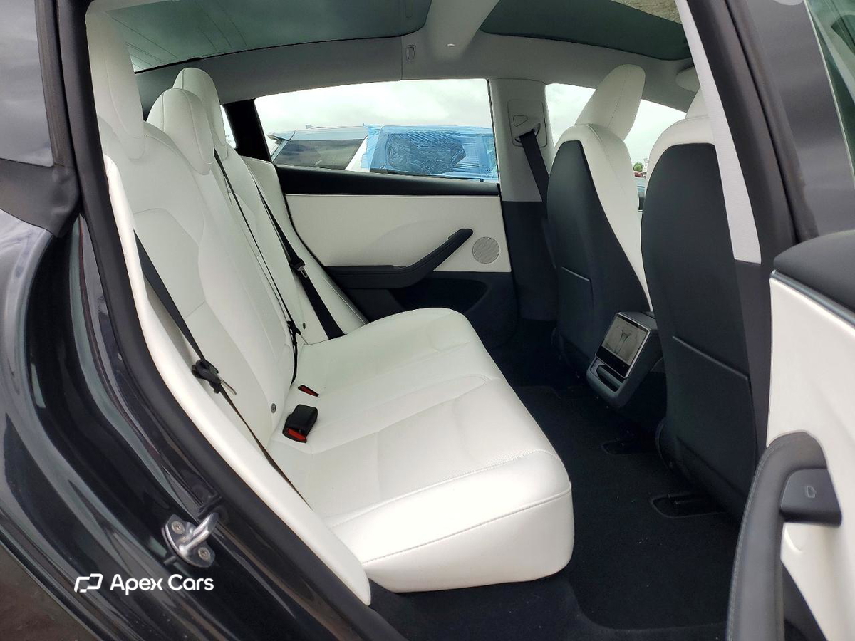 Tesla Model 3 2025