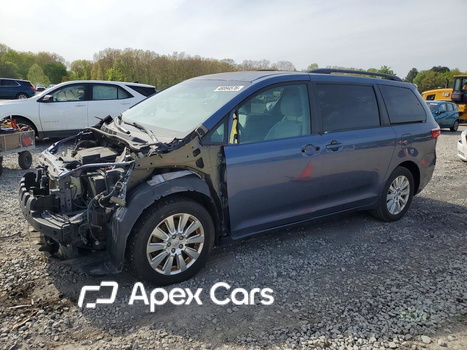 Toyota Sienna 2017 - Image 1 of 14