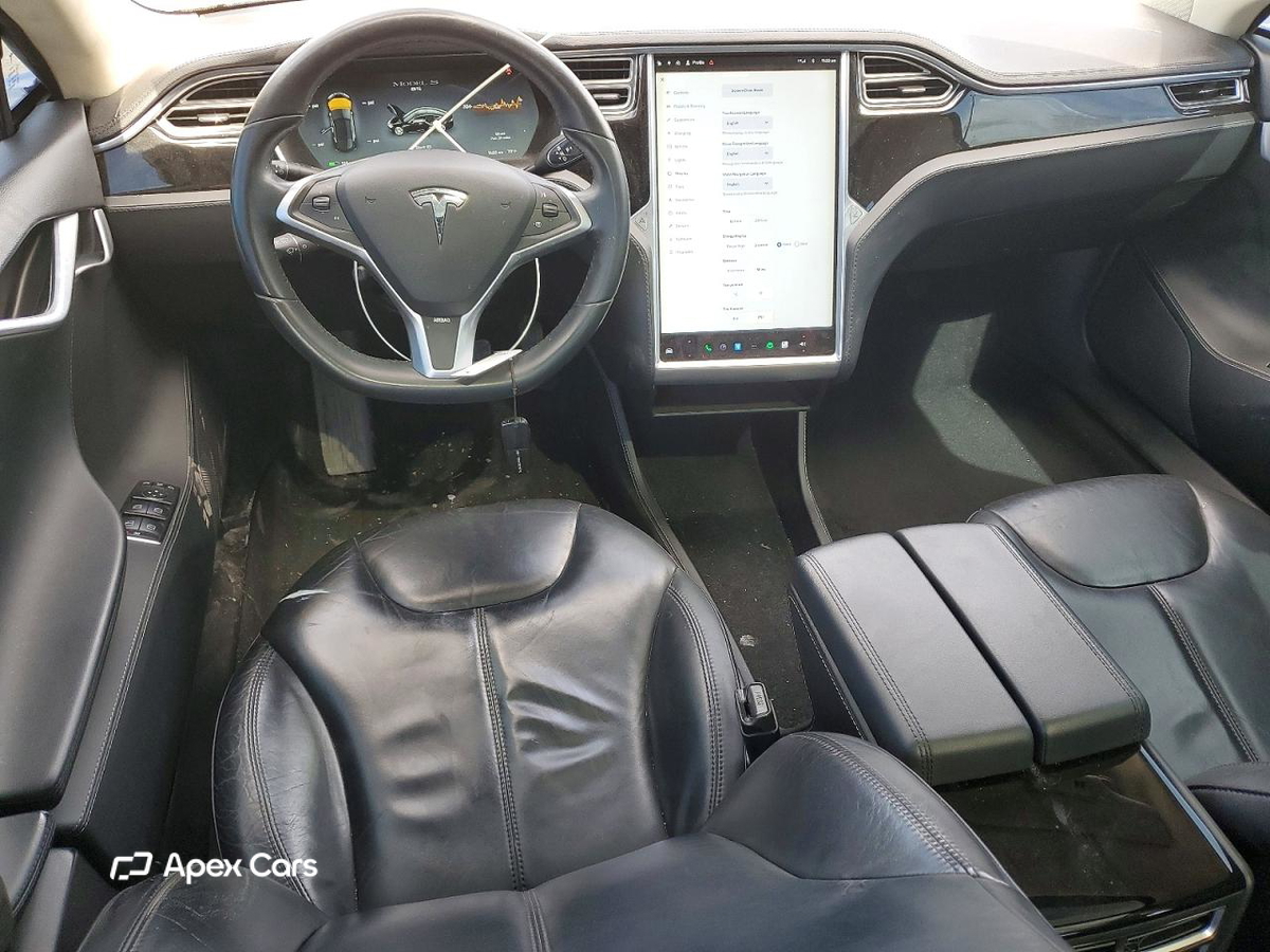 Tesla Model S 2014