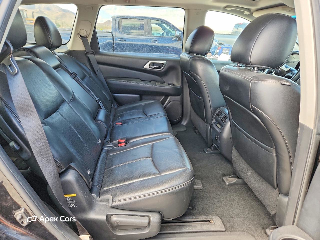 Nissan Pathfinder 2016