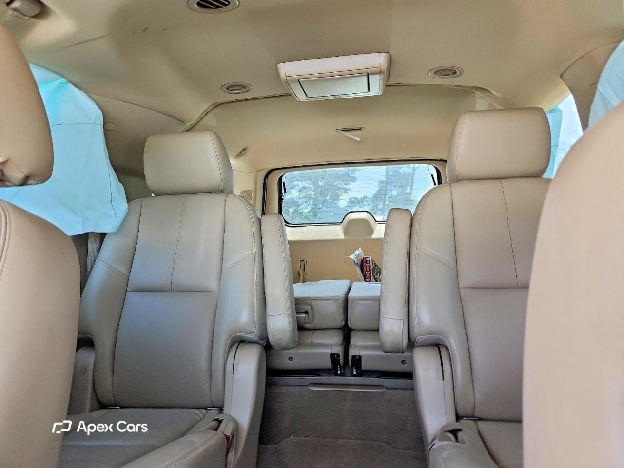 Chevrolet Suburban 2013
