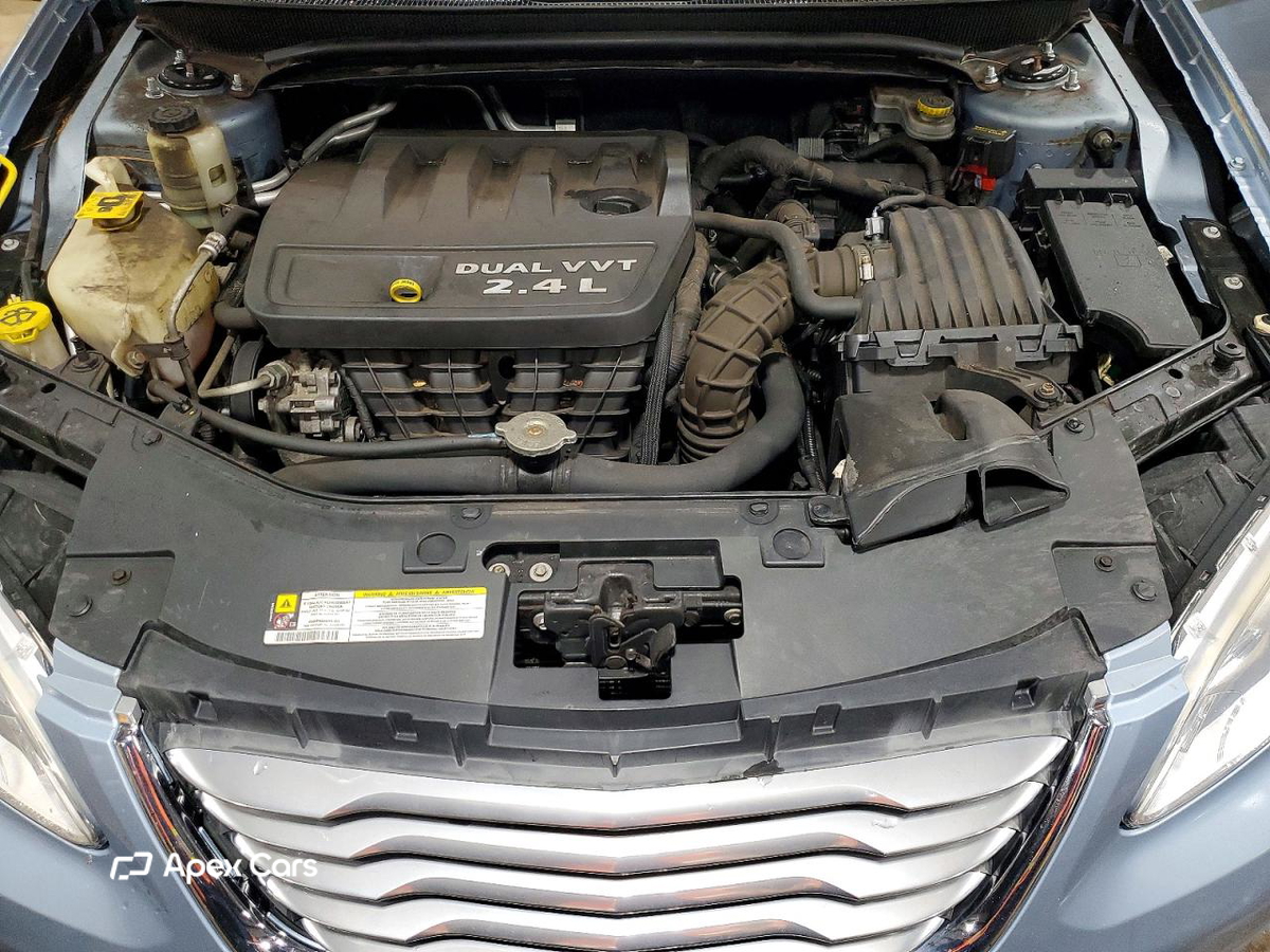 Chrysler 200 2012