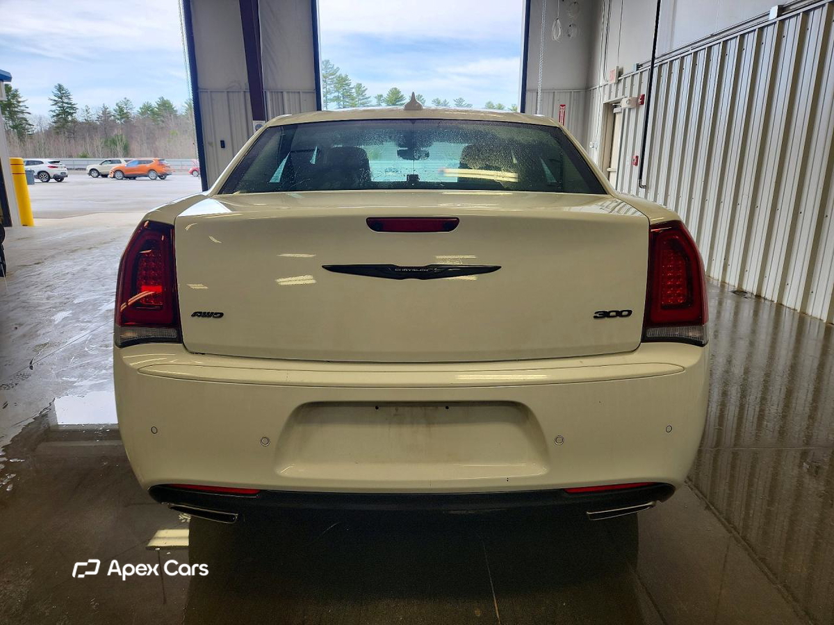 Chrysler 300 2023