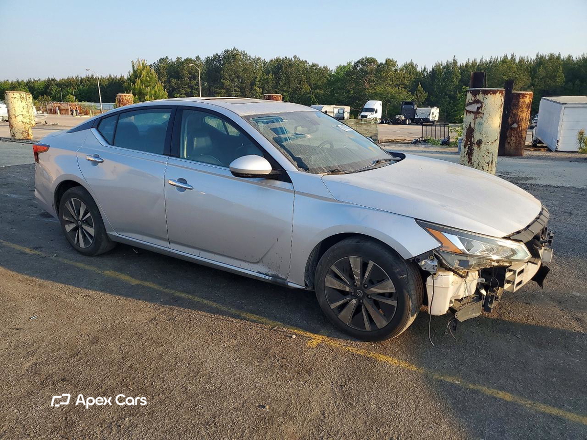 Nissan Altima 2019