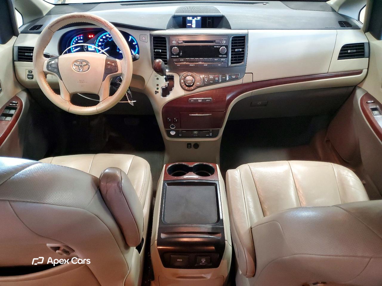 Toyota Sienna 2011