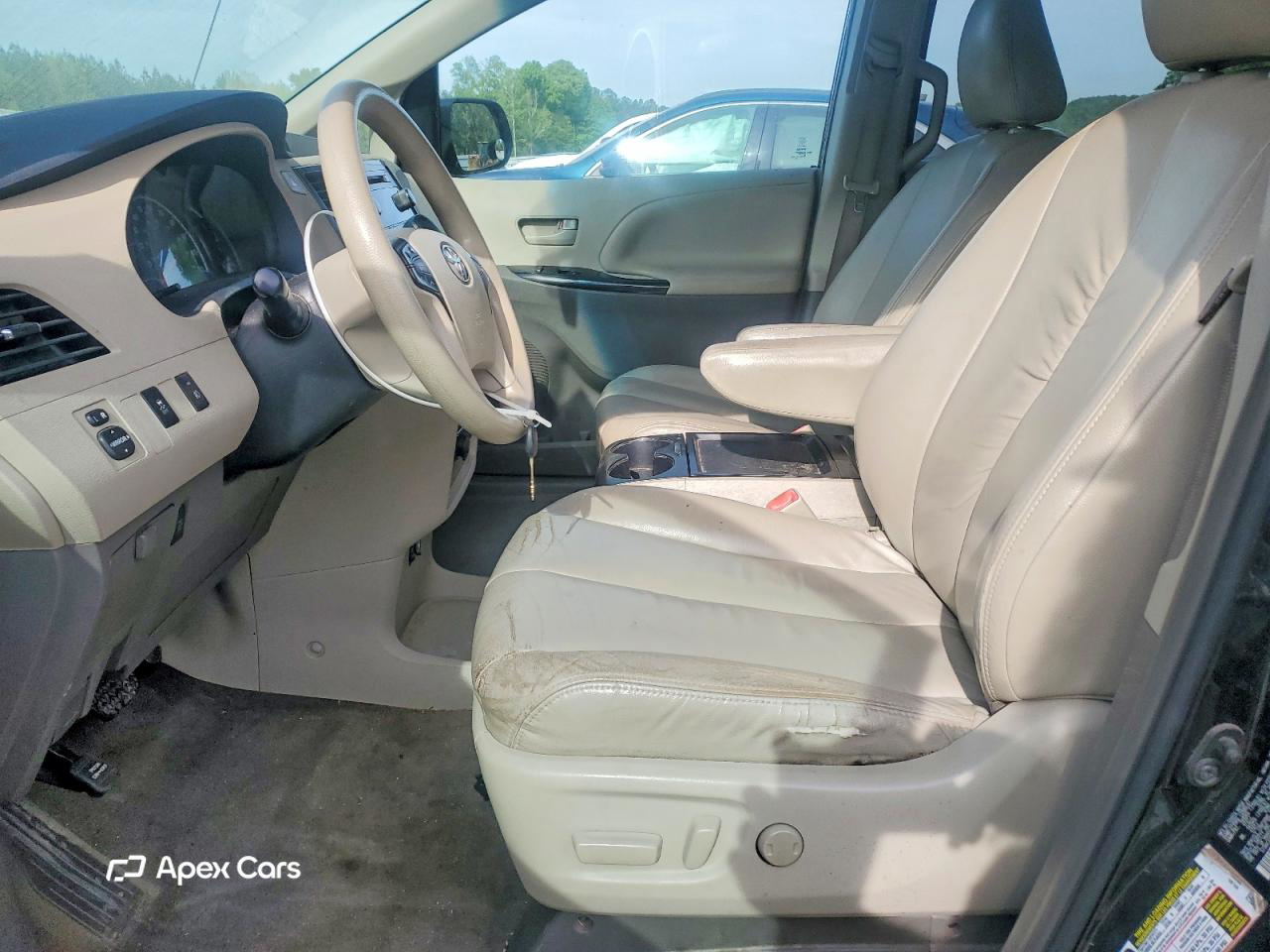 Toyota Sienna 2011