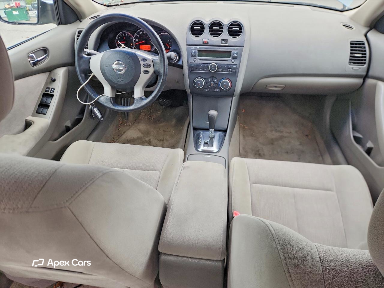 Nissan Altima 2010