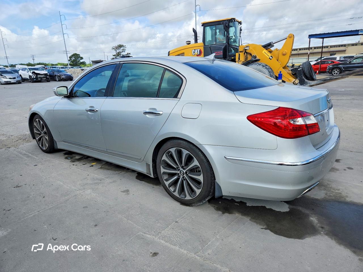 Hyundai Genesis 2012