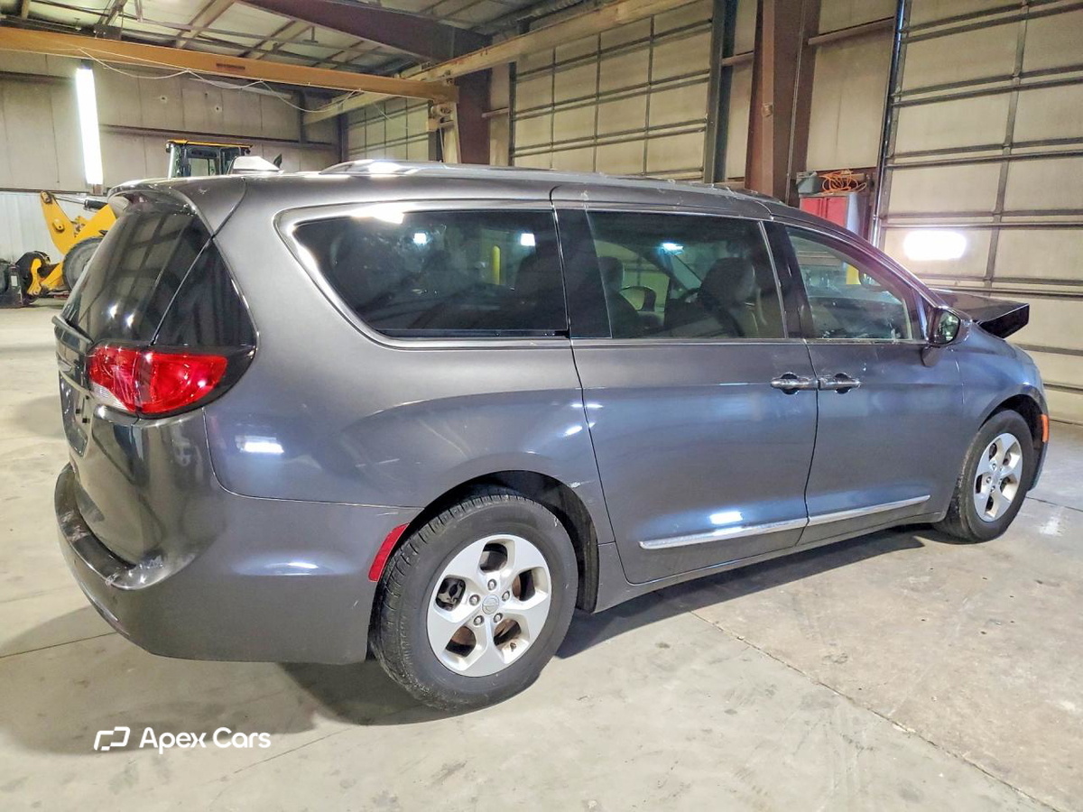 Chrysler Pacifica 2017