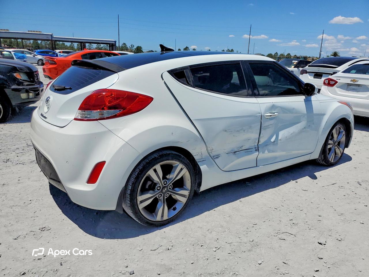 Hyundai Veloster 2012