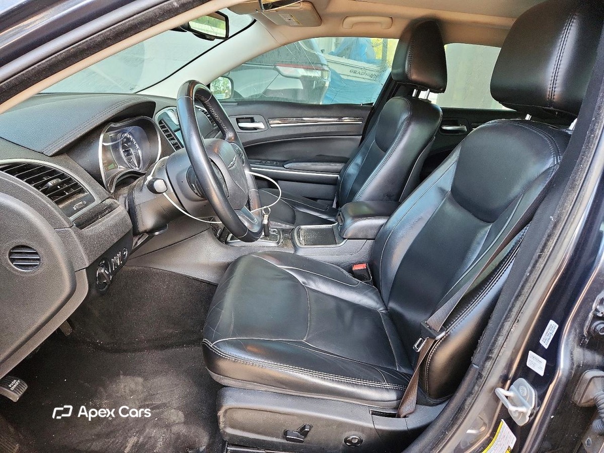 Chrysler 300 2016