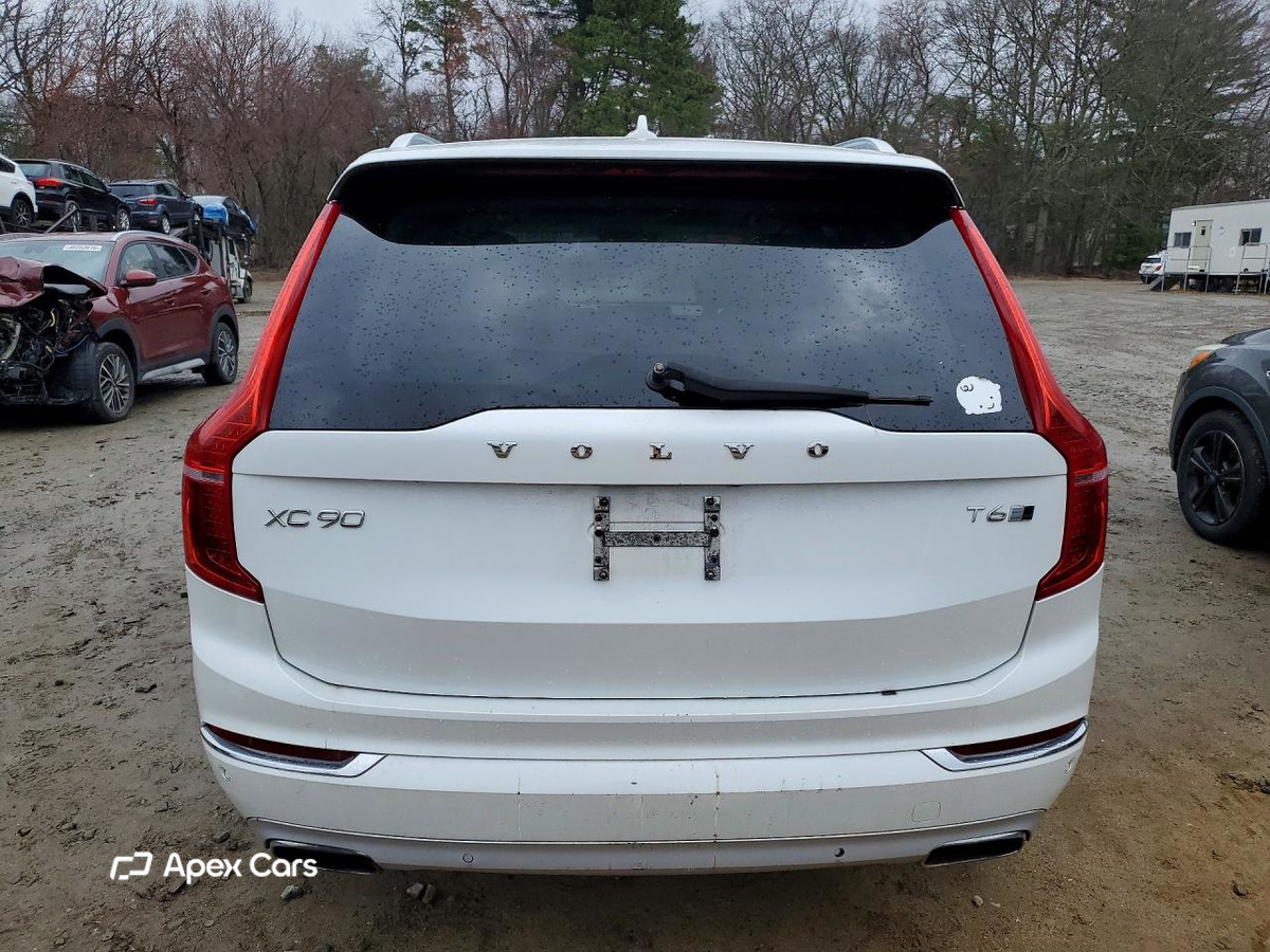 Volvo XC90 2016