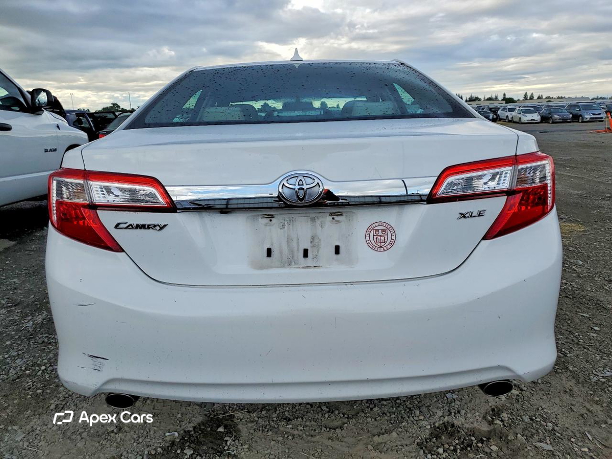 Toyota Camry 2012