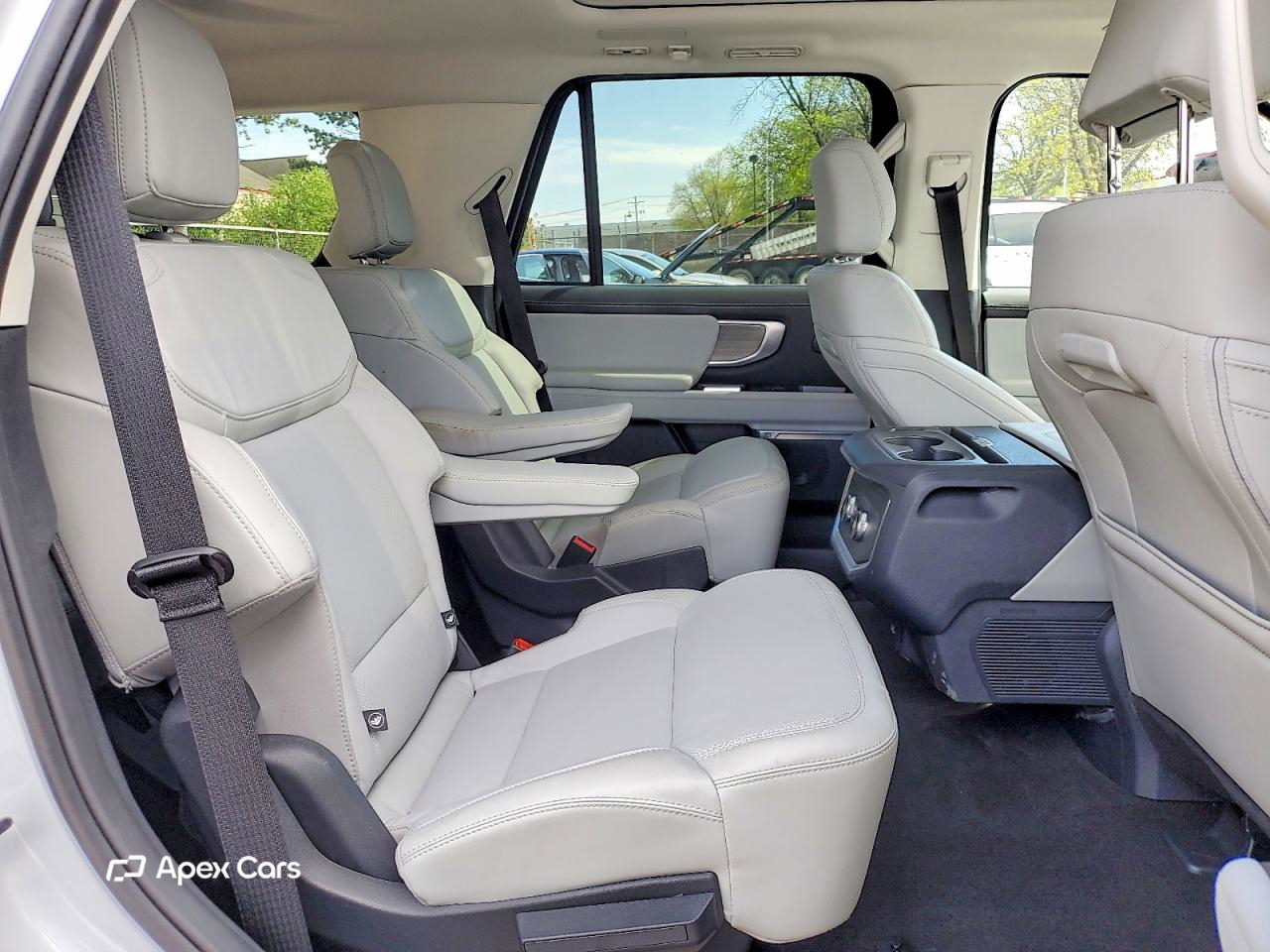 Ford Expedition 2025
