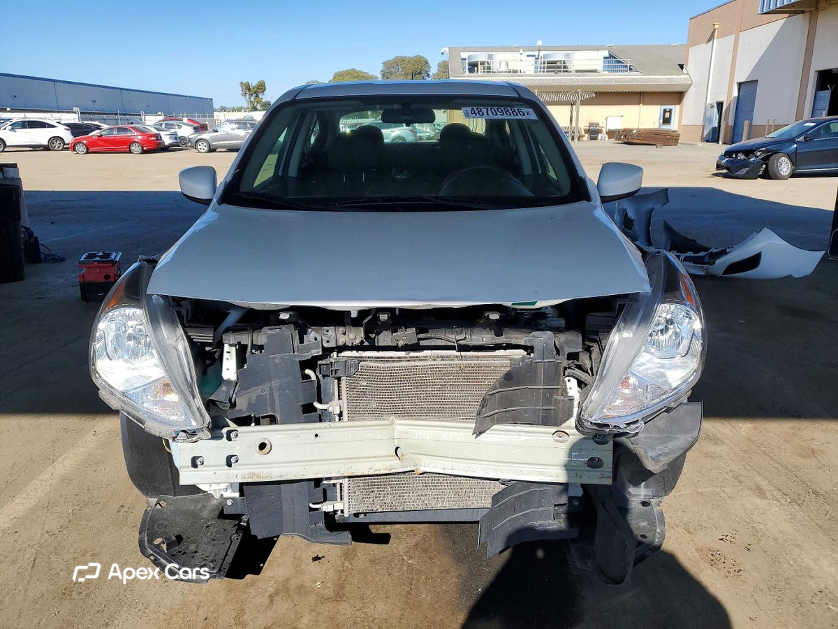 Nissan Versa 2019