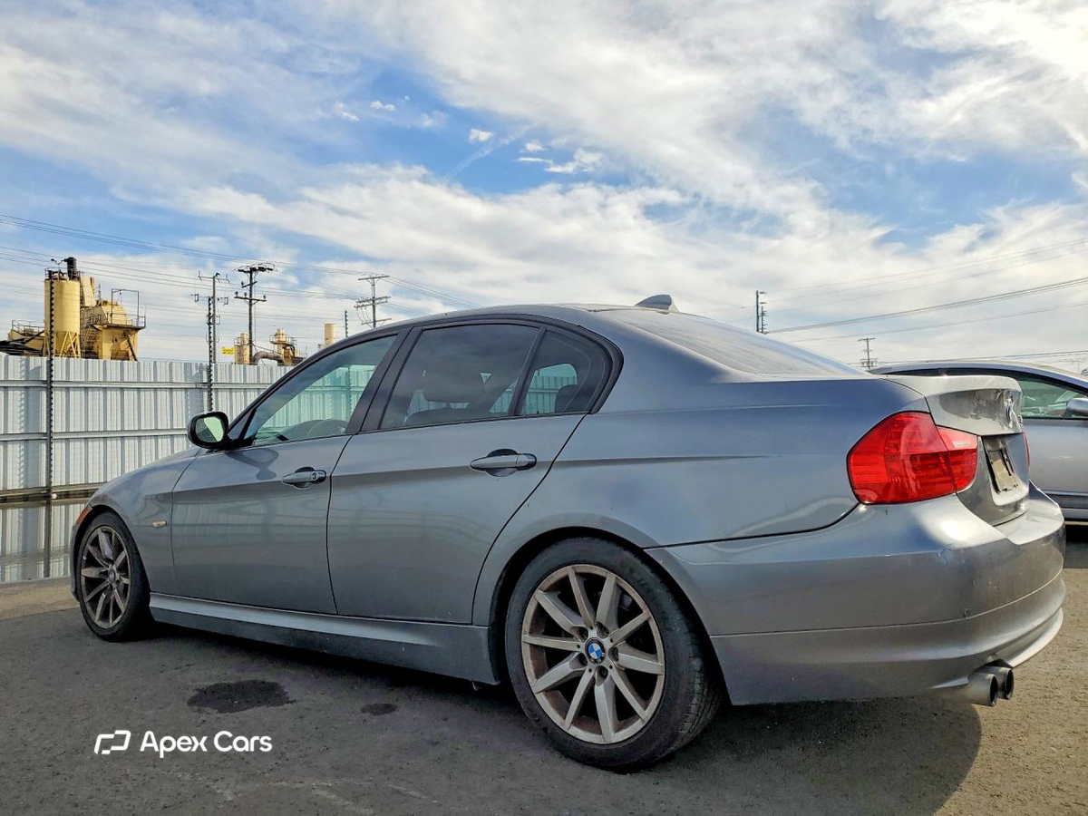 BMW Series 3 2011