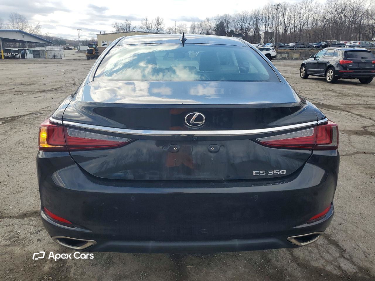 Lexus ES 2020