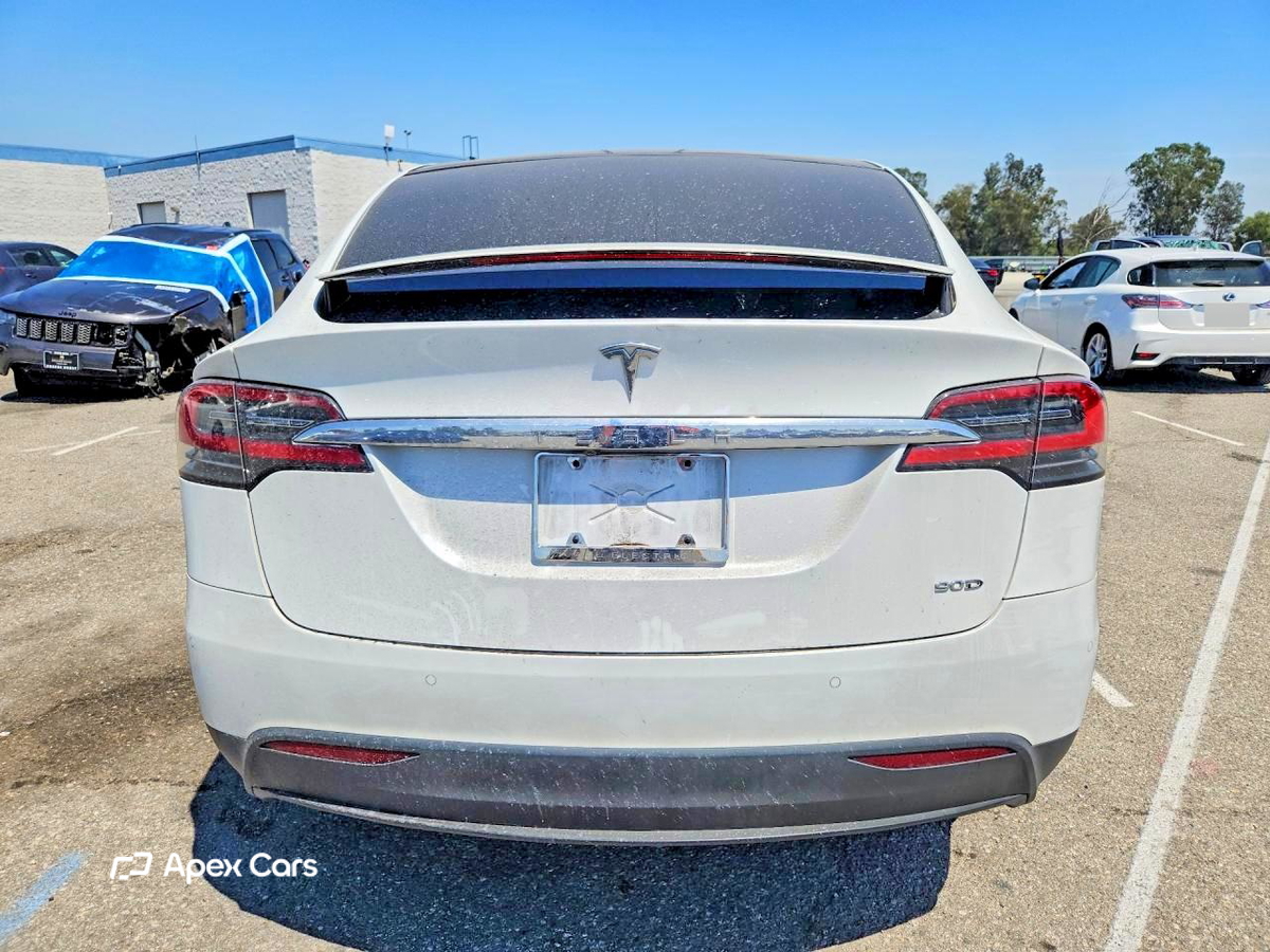 Tesla Model X 2016