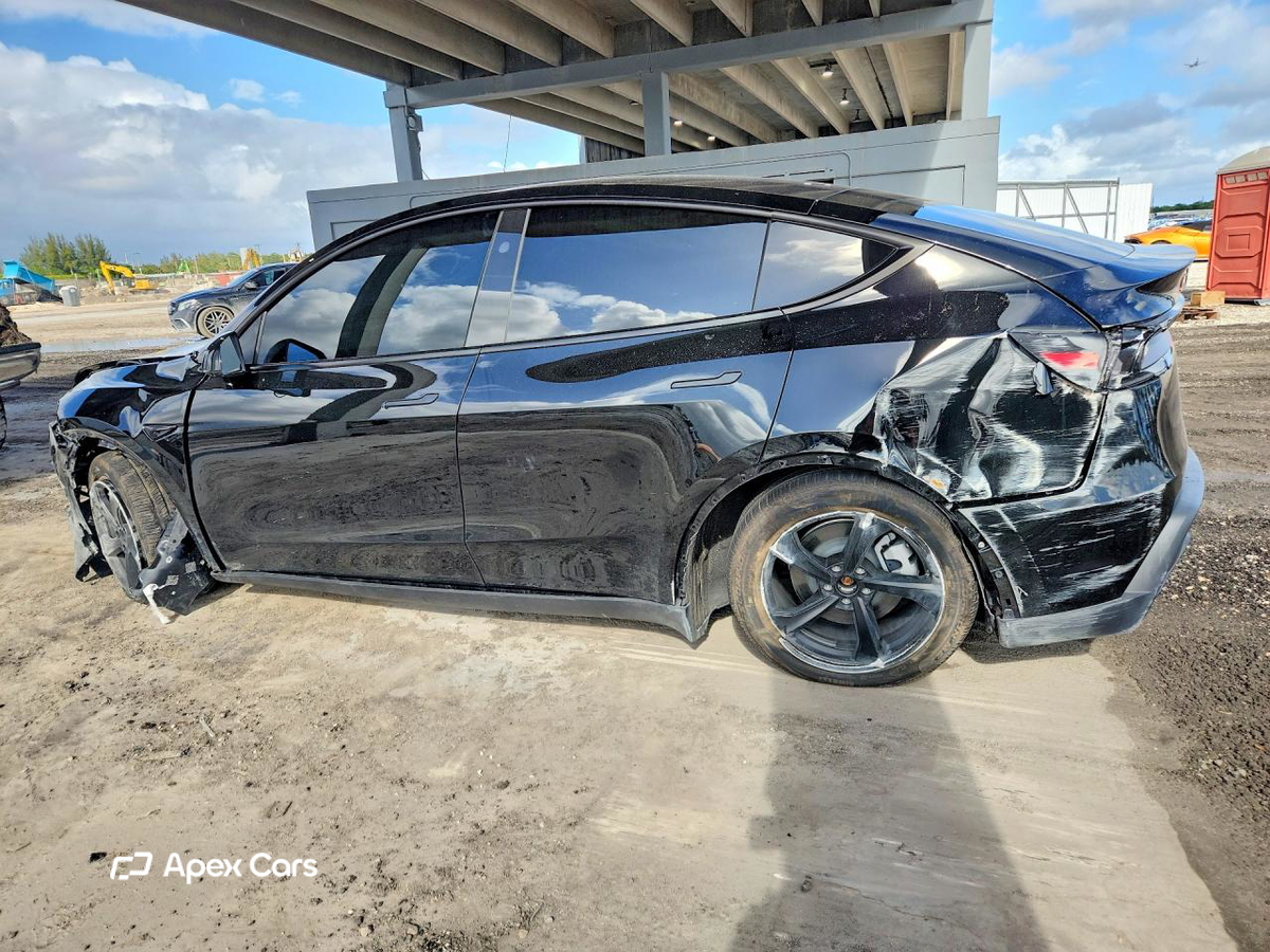 Tesla Model Y 2026