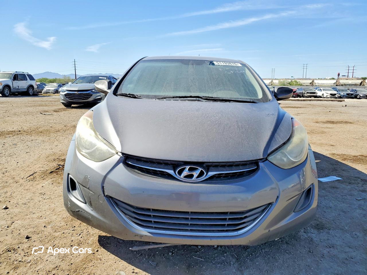 Hyundai Elantra 2012