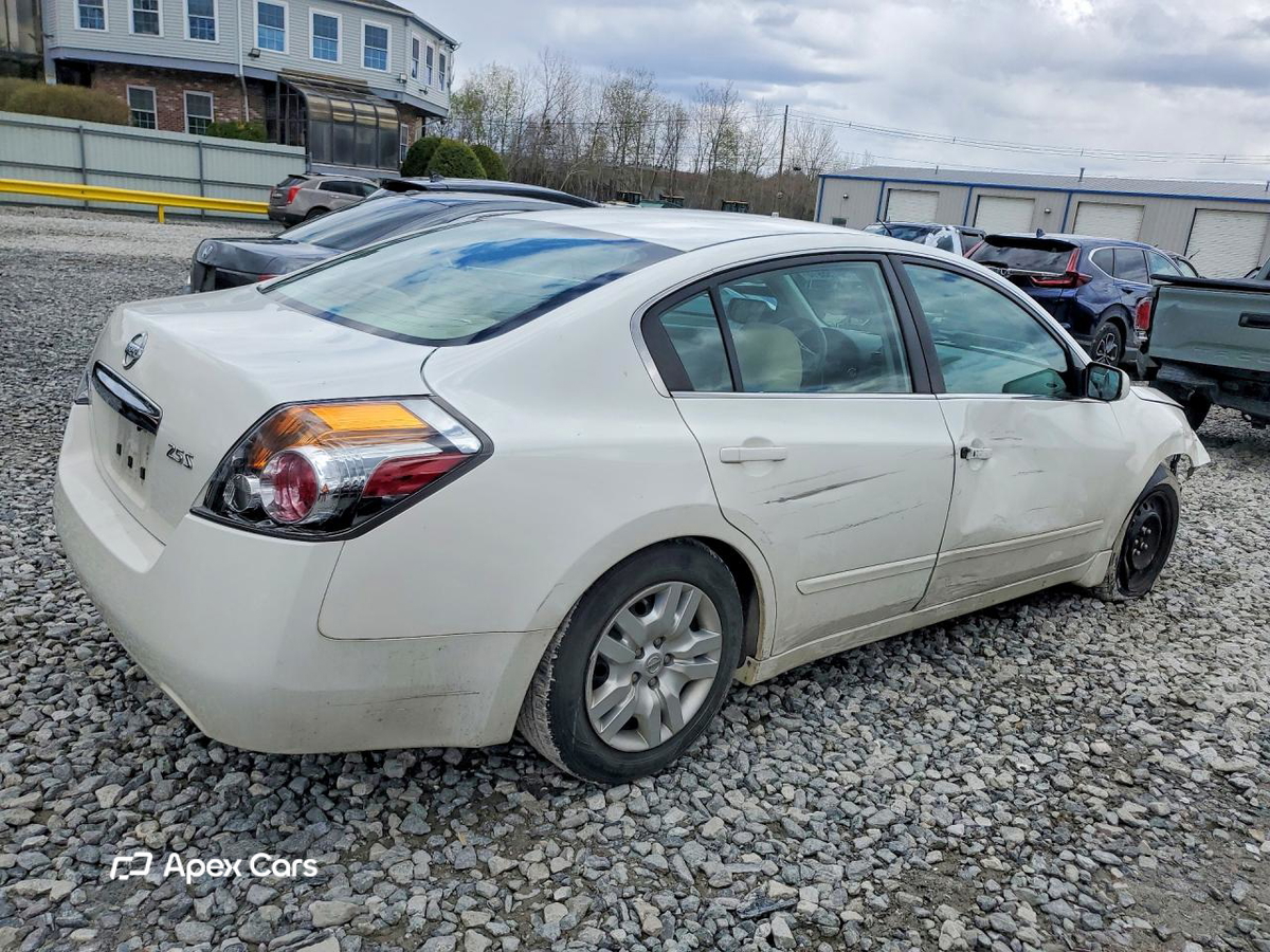 Nissan Altima 2012
