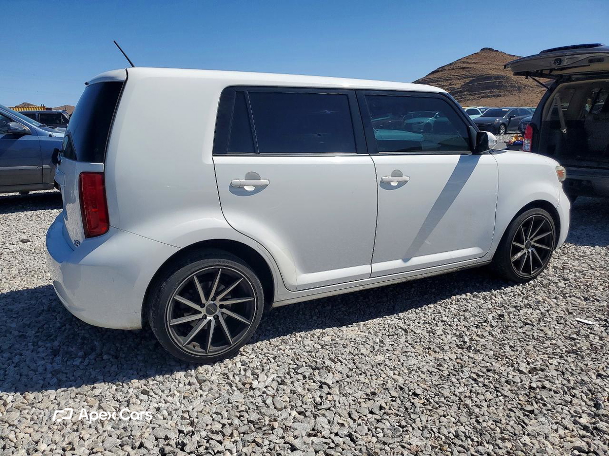 Toyota  2010