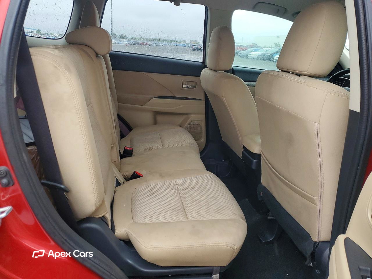 Mitsubishi Outlander 2016