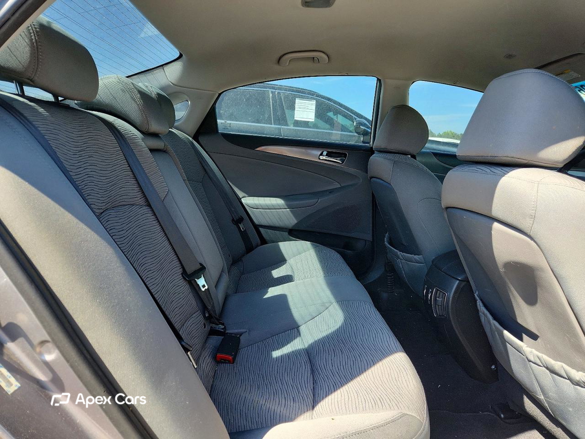 Hyundai Sonata 2012
