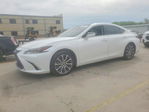 Lexus ES 2019