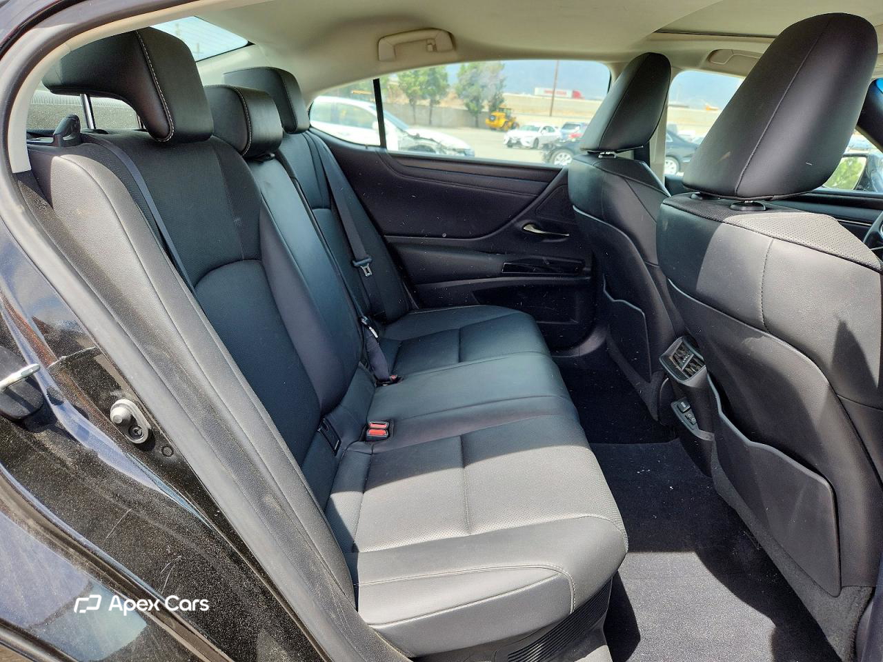 Lexus ES 2022