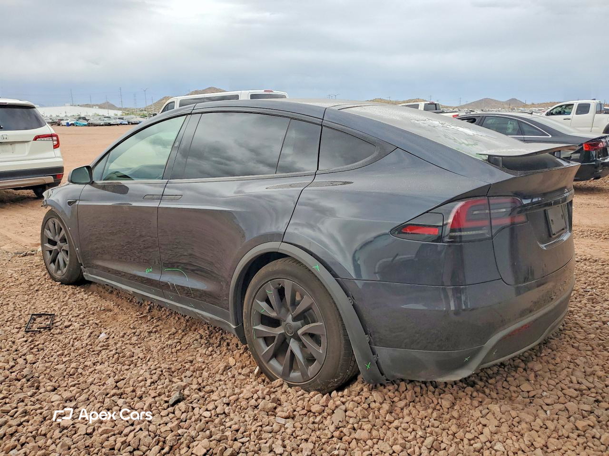 Tesla Model X 2024
