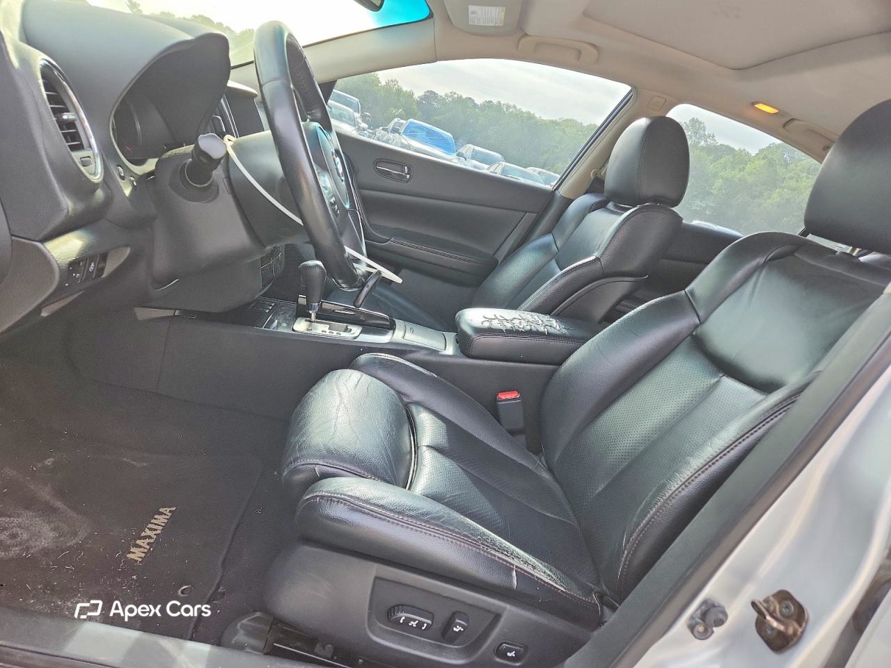 Nissan Maxima 2010