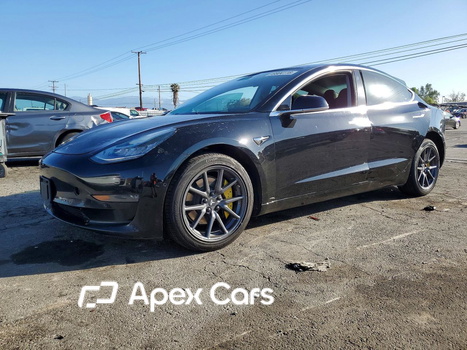 Tesla Model 3 2018 - Image 1 of 13
