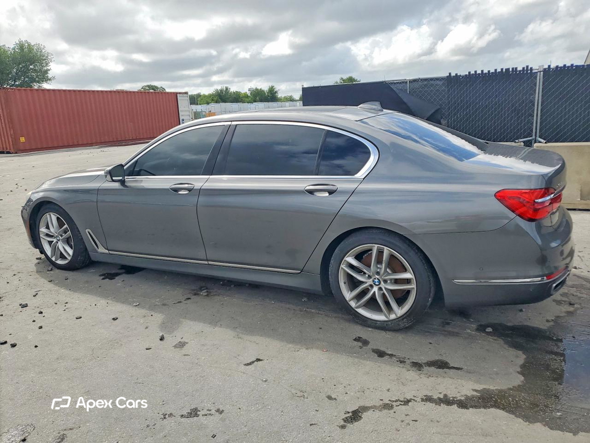 BMW Series 7 2016