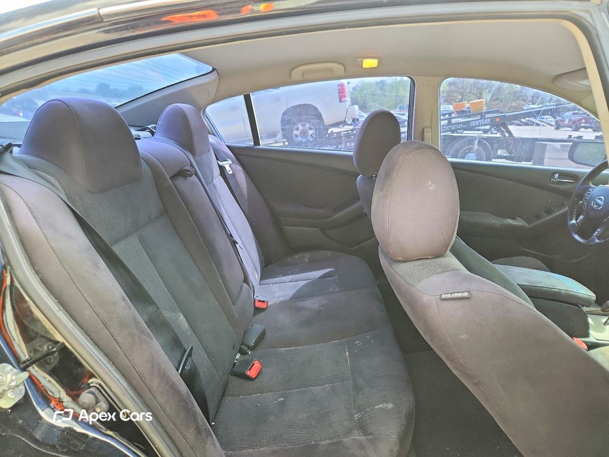 Nissan Altima 2012