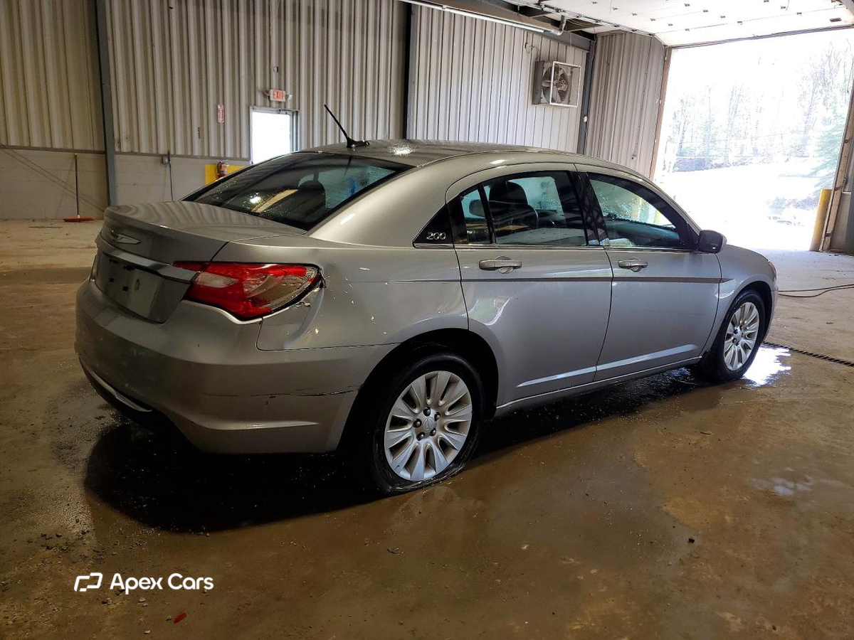 Chrysler 200 2013