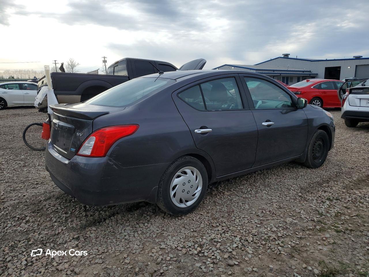 Nissan Versa 2015