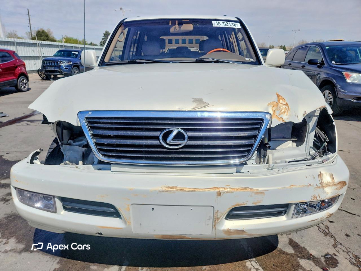 Lexus LX 2000